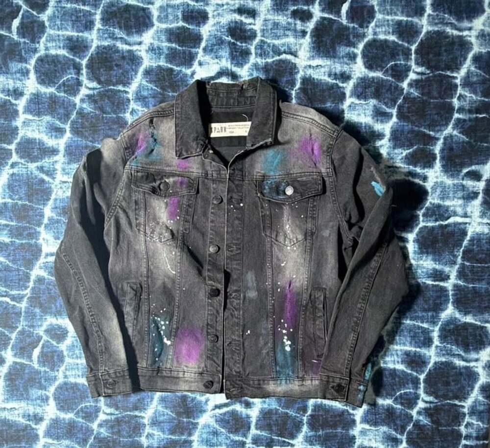SPARK Denim Jacket Size XL Black Paint Splatter Distressed Trucker